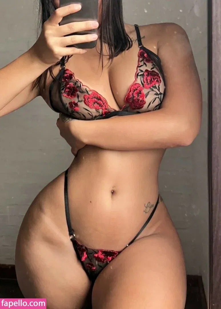 jjuliivargass Onlyfans Photo Gallery 