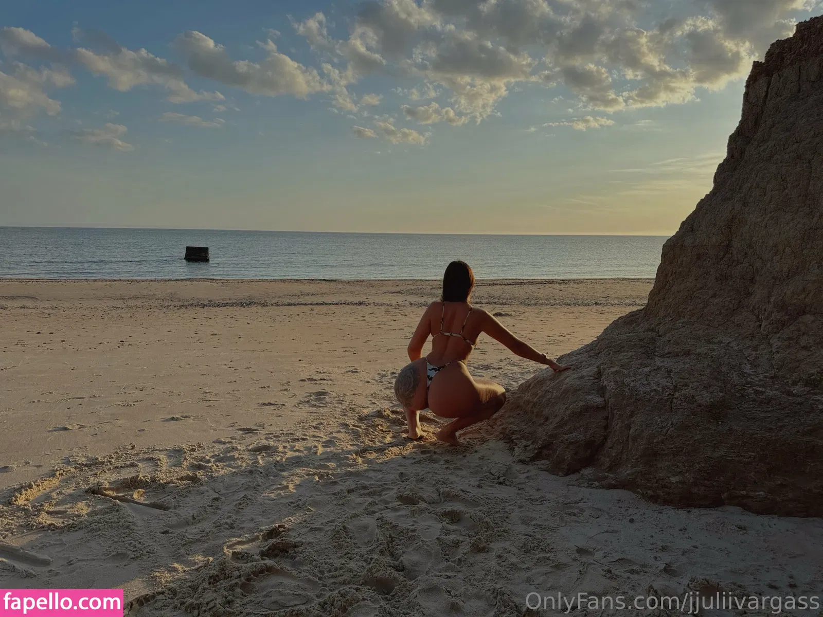 jjuliivargass Onlyfans Photo Gallery 