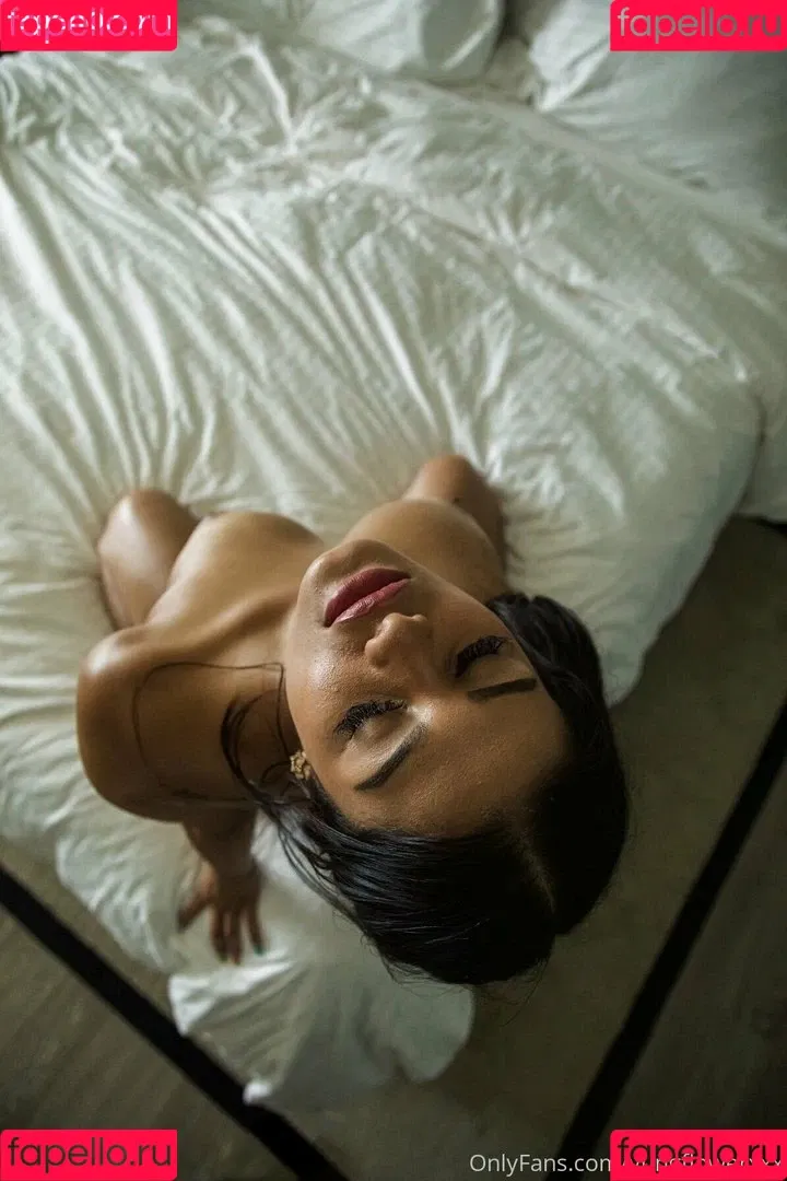 YoungFlower Onlyfans Photo Gallery 