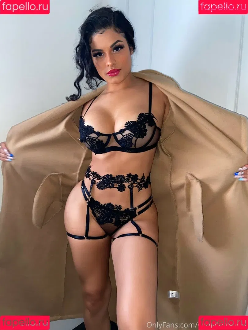 YoungFlower Onlyfans Photo Gallery 