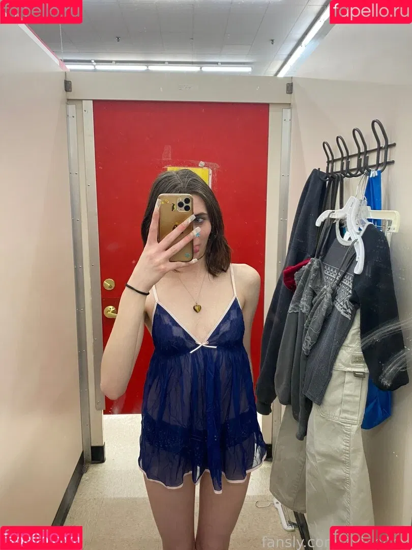 avieb4by Onlyfans Photo Gallery 