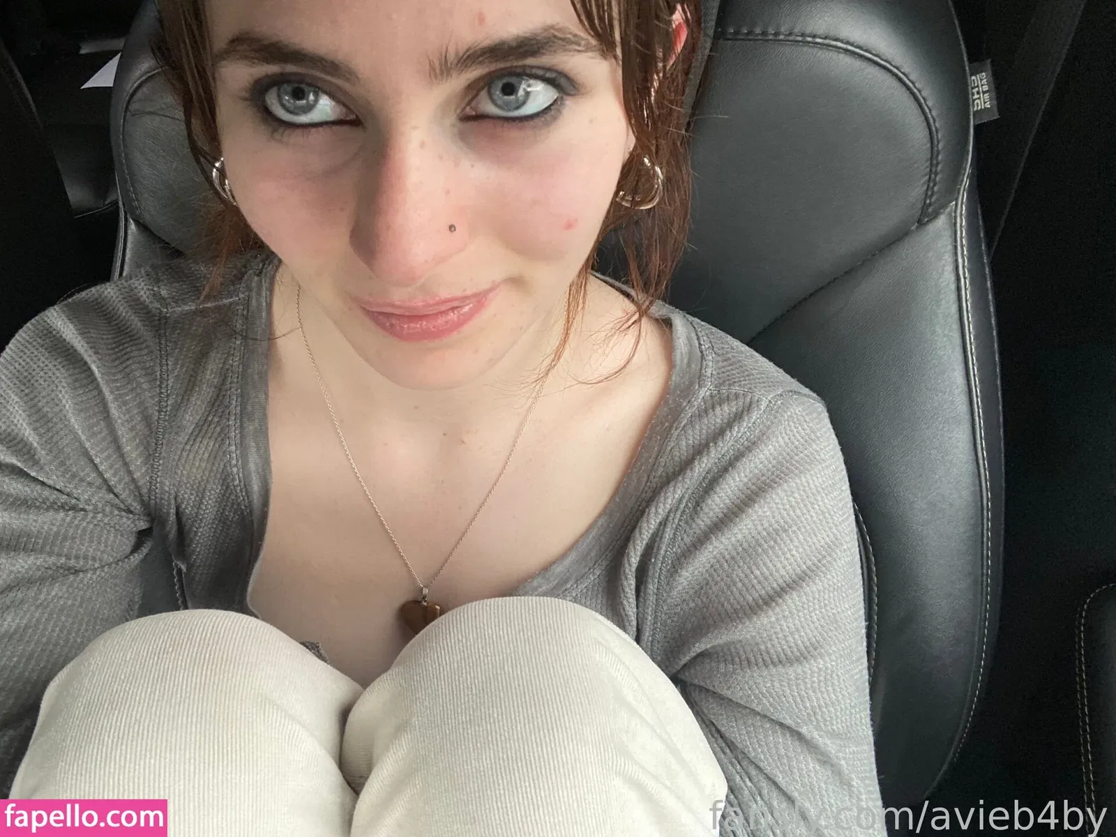 avieb4by Onlyfans Photo Gallery 