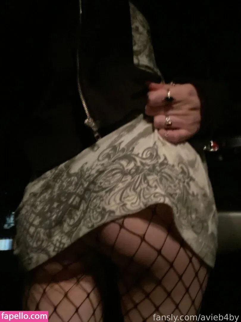 avieb4by Onlyfans Photo Gallery 