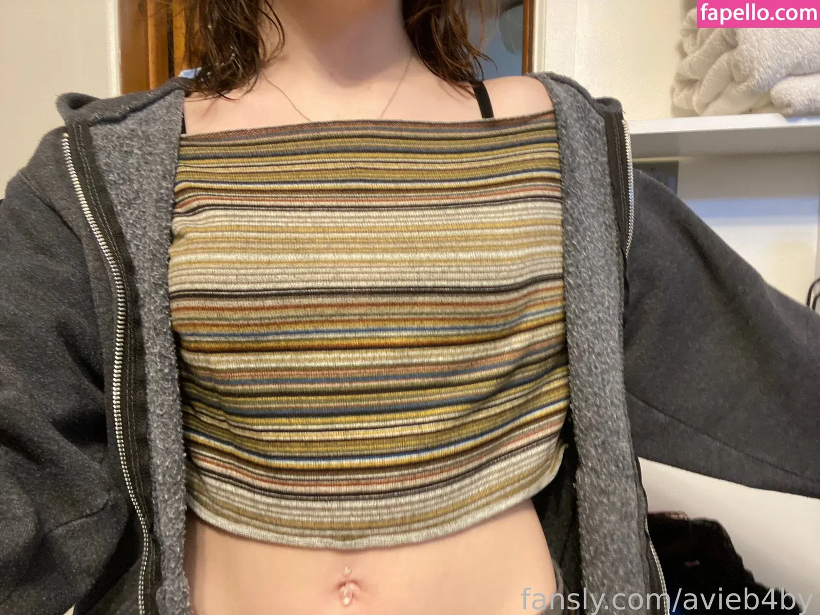 avieb4by Onlyfans Photo Gallery 