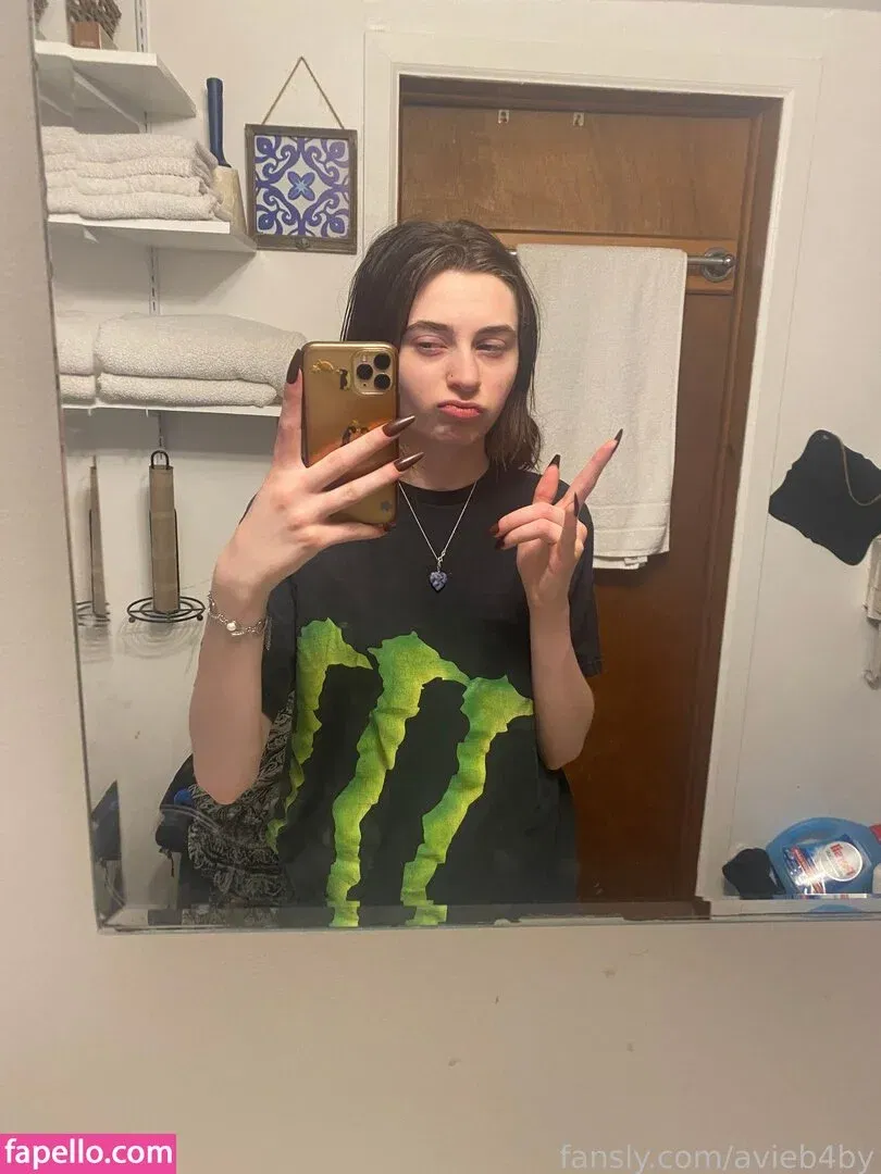 avieb4by Onlyfans Photo Gallery 