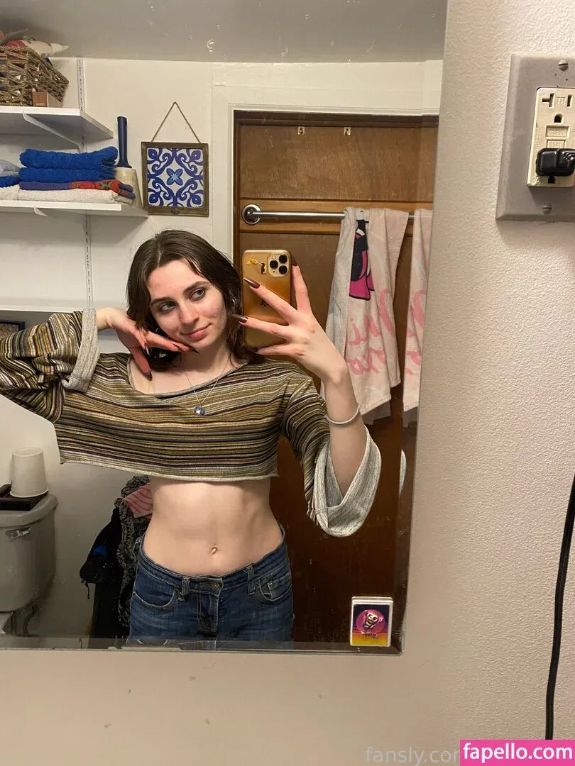 avieb4by Onlyfans Photo Gallery 