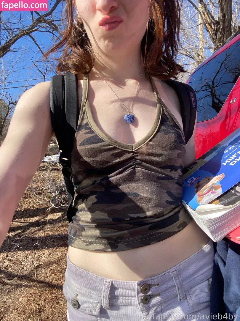 avieb4by Onlyfans Photo Gallery 