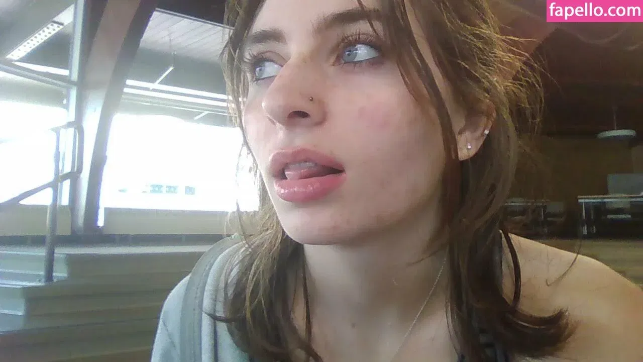 avieb4by Onlyfans Photo Gallery 