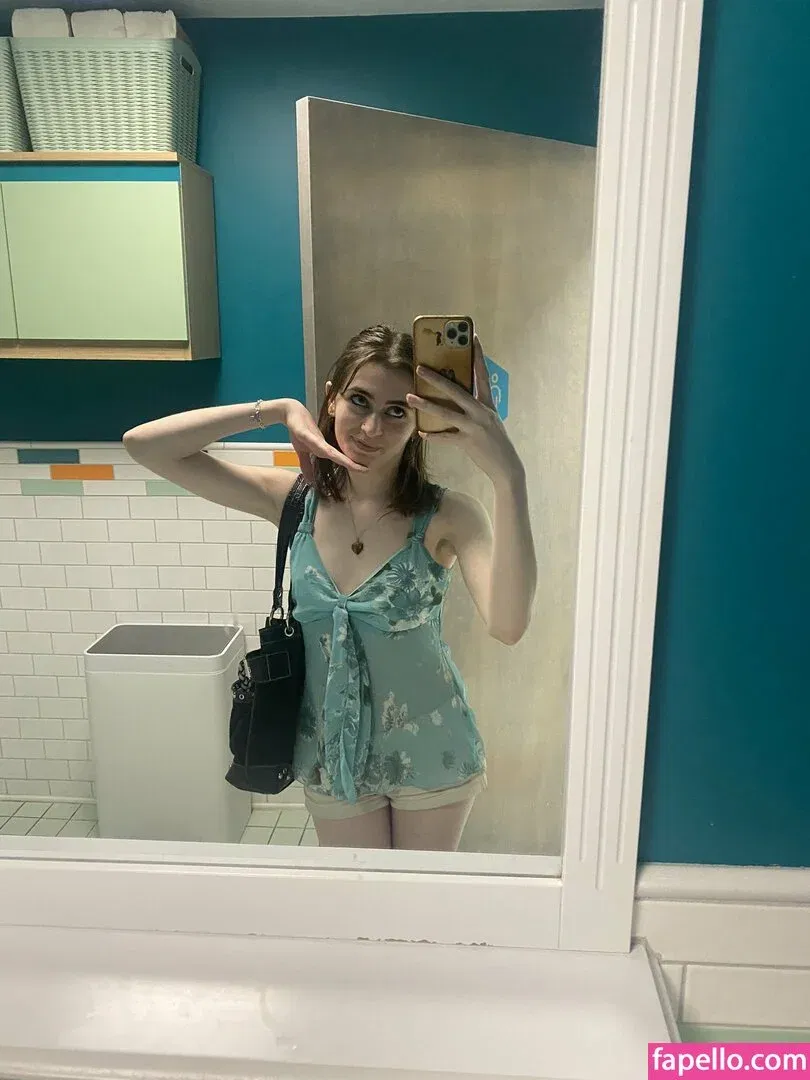 avieb4by Onlyfans Photo Gallery 