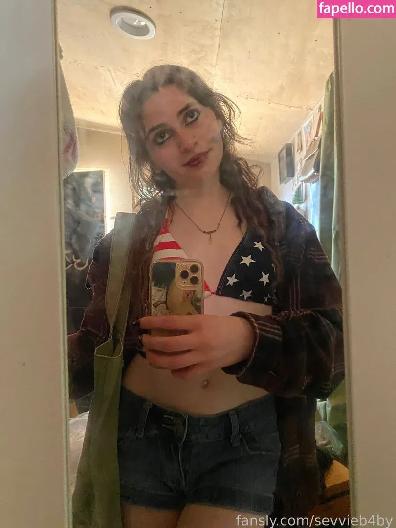 avieb4by Onlyfans Photo Gallery 