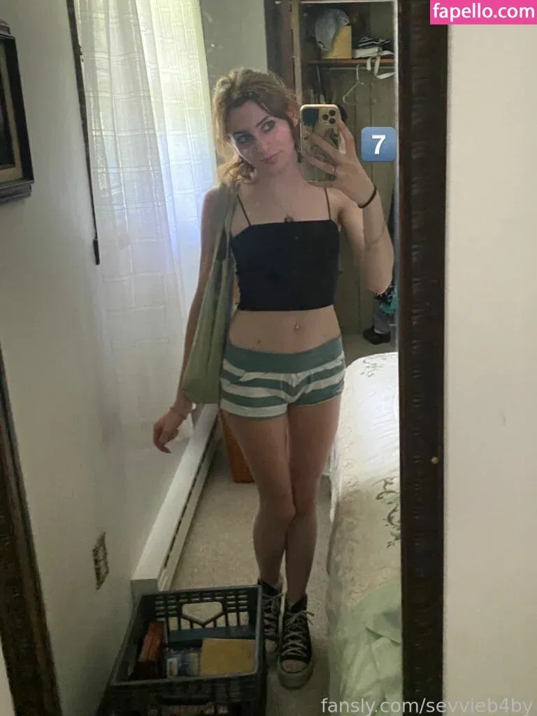 avieb4by Onlyfans Photo Gallery 