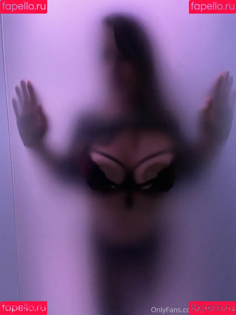 hotukm1lffree Onlyfans Photo Gallery 