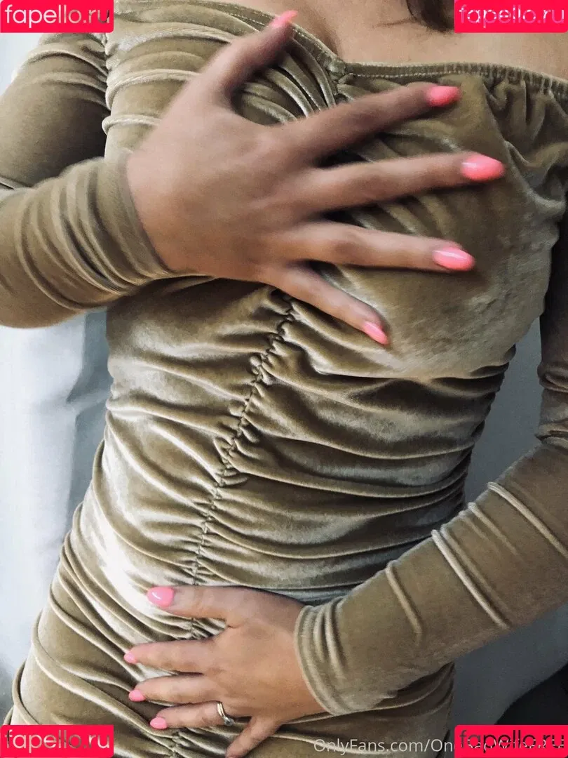 hotukm1lffree Onlyfans Photo Gallery 