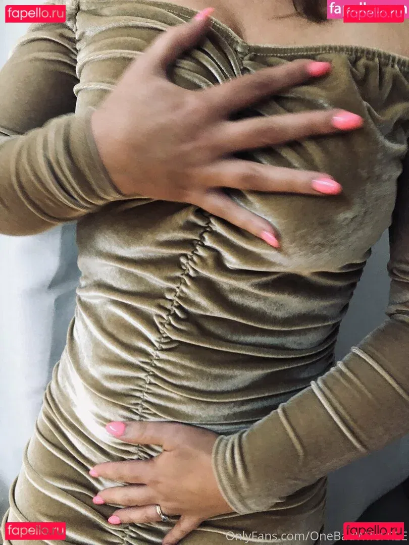 hotukm1lffree Onlyfans Photo Gallery 