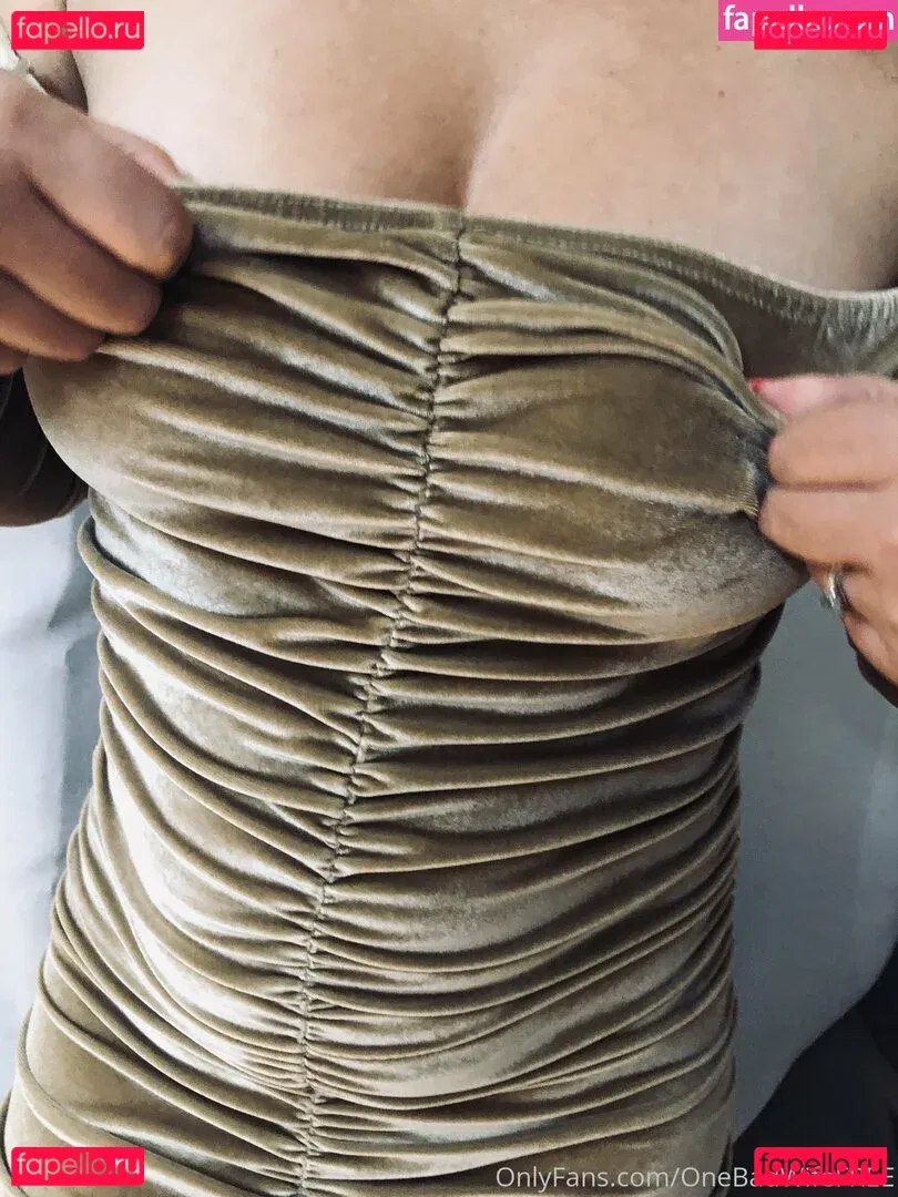 hotukm1lffree Onlyfans Photo Gallery 