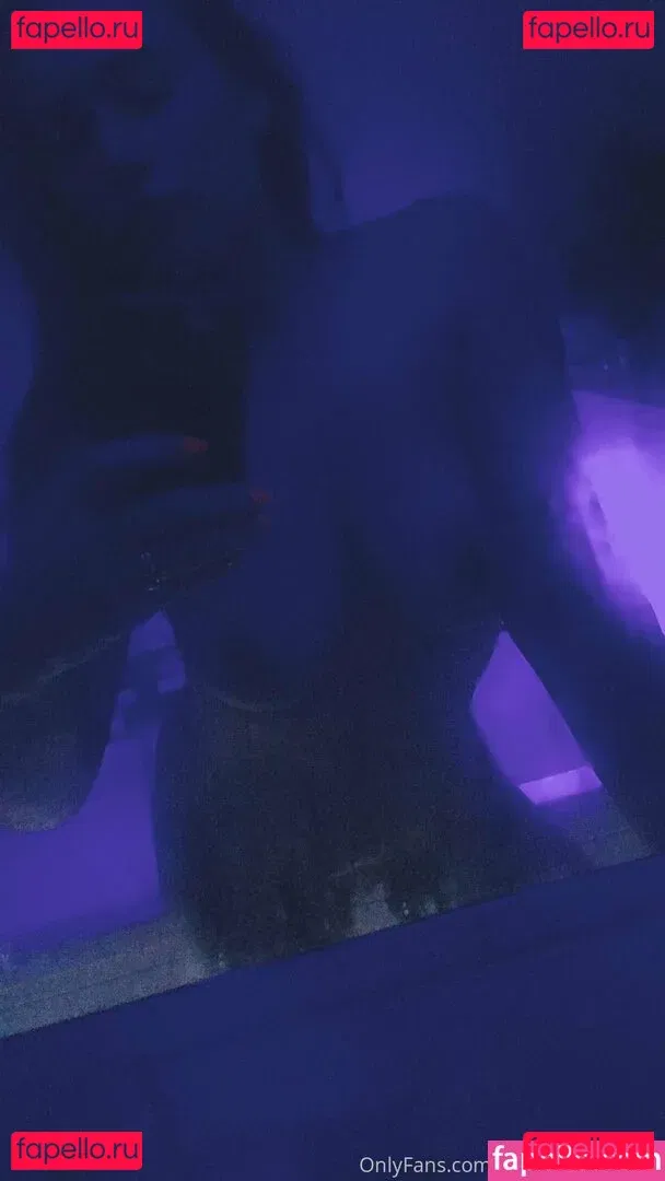 hotukm1lffree Onlyfans Photo Gallery 