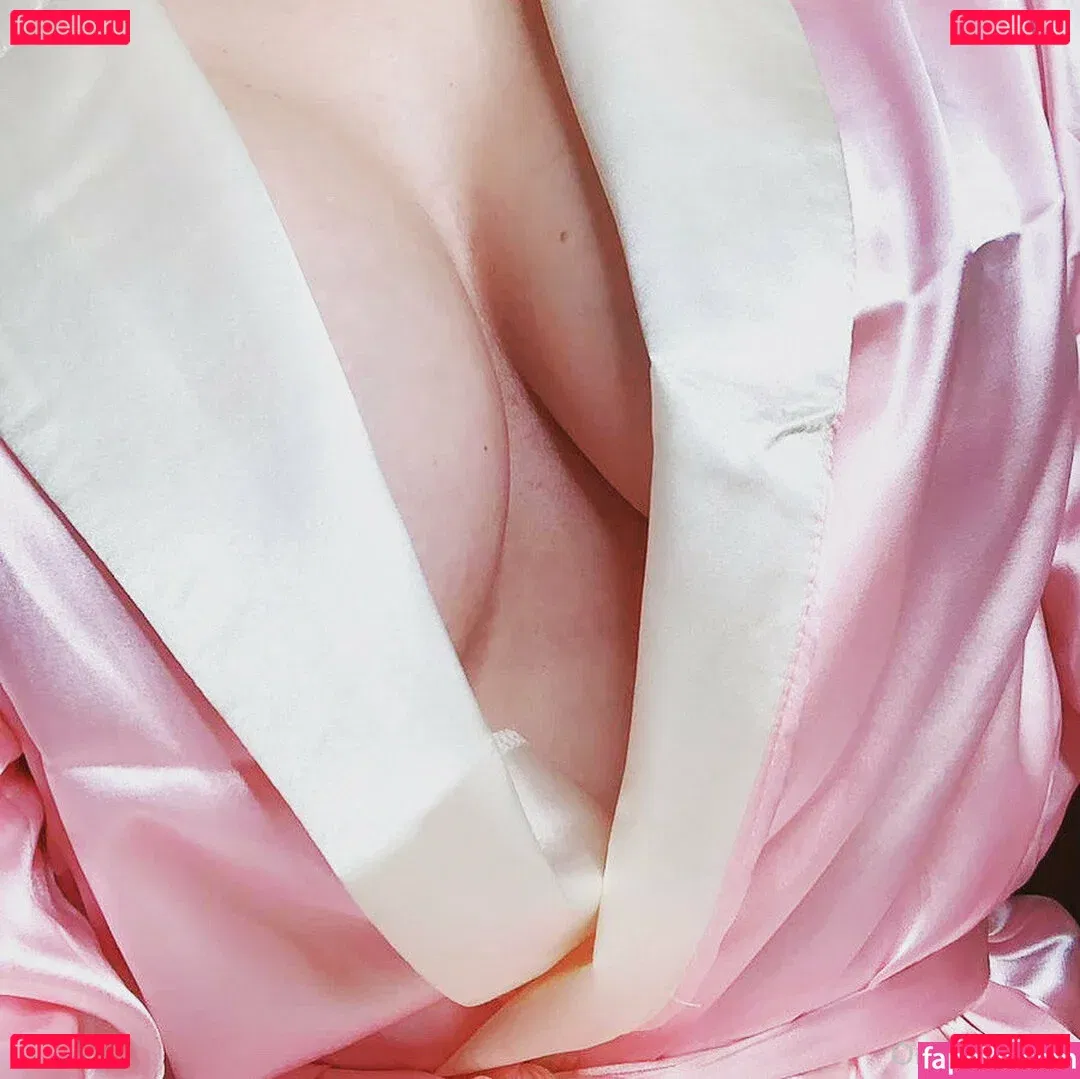 hotukm1lffree Onlyfans Photo Gallery 