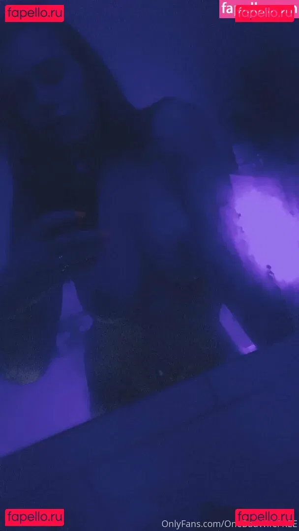 hotukm1lffree Onlyfans Photo Gallery 