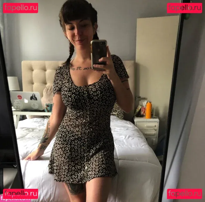 Rax King Onlyfans Photo Gallery 