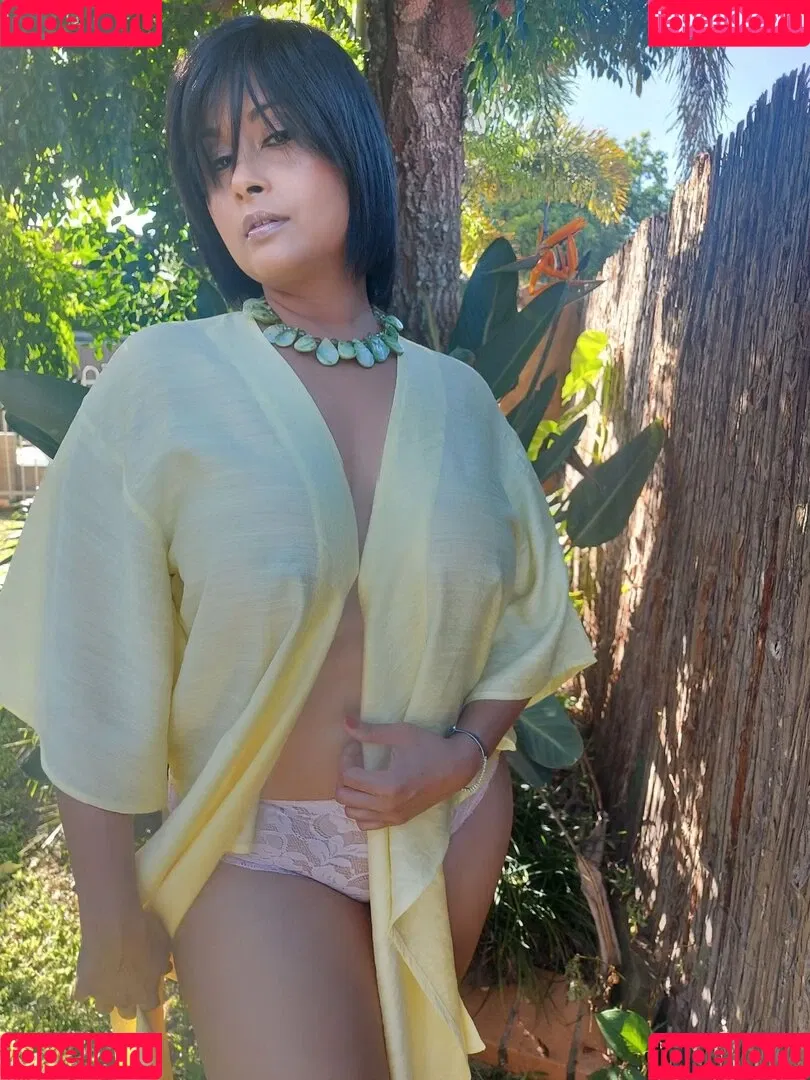 Aiysha Saagar Onlyfans Photo Gallery 