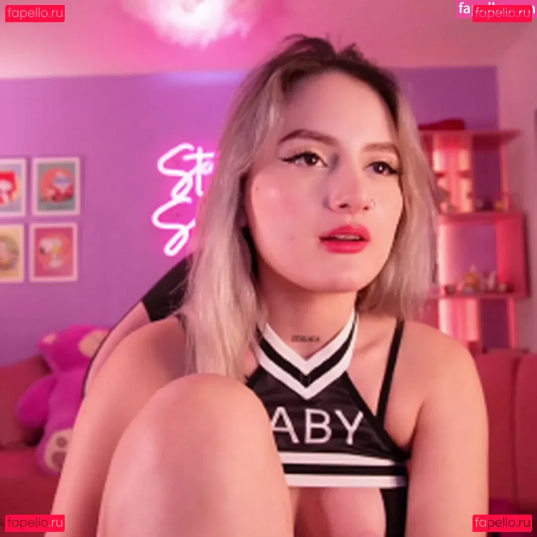 isabella_crz Onlyfans Photo Gallery 