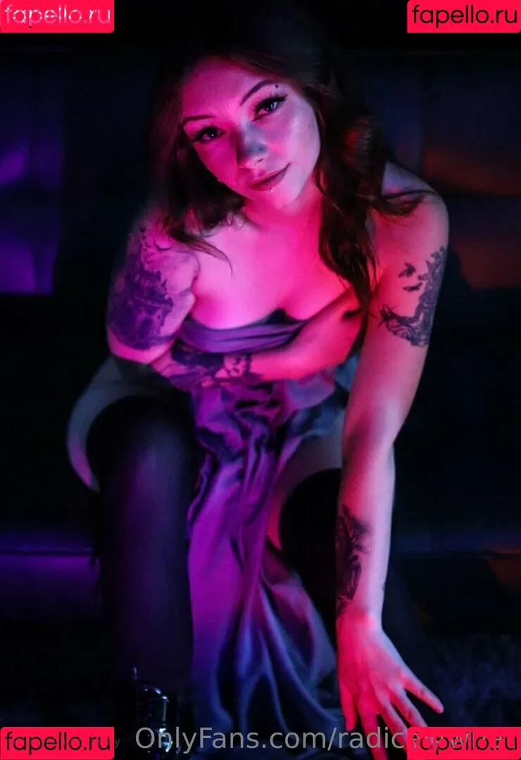 radical4what Onlyfans Photo Gallery 