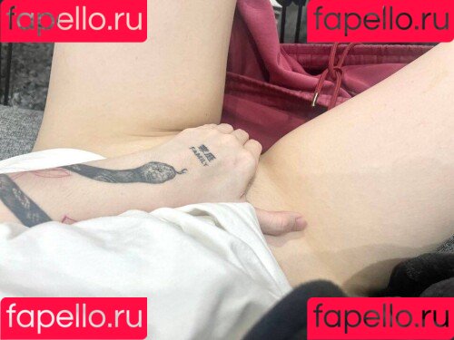 b.saya Onlyfans Photo Gallery 