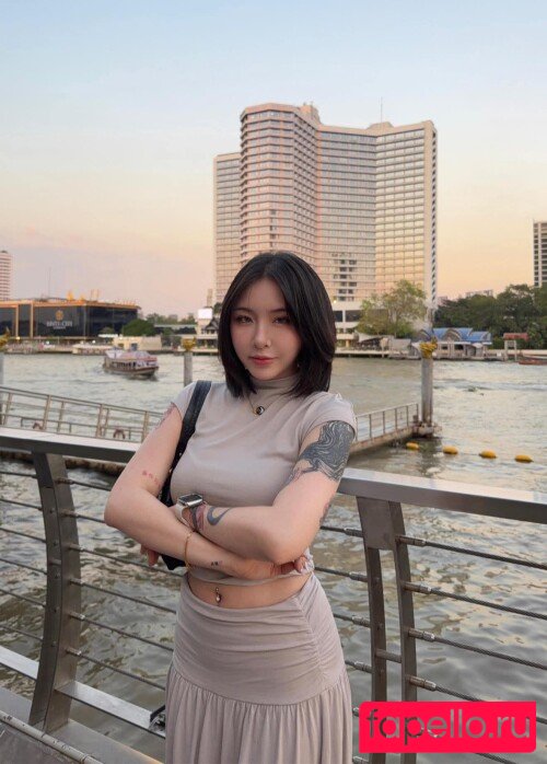 b.saya Onlyfans Photo Gallery 