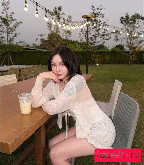 b.saya Onlyfans Photo Gallery 