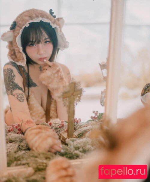 b.saya Onlyfans Photo Gallery 