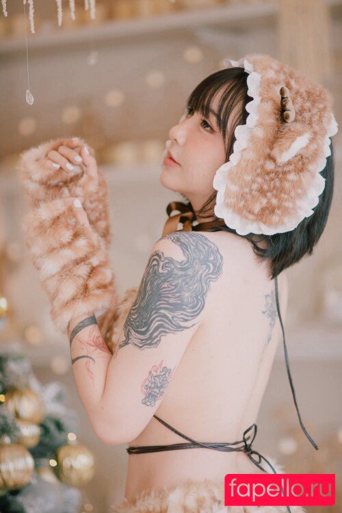 b.saya Onlyfans Photo Gallery 