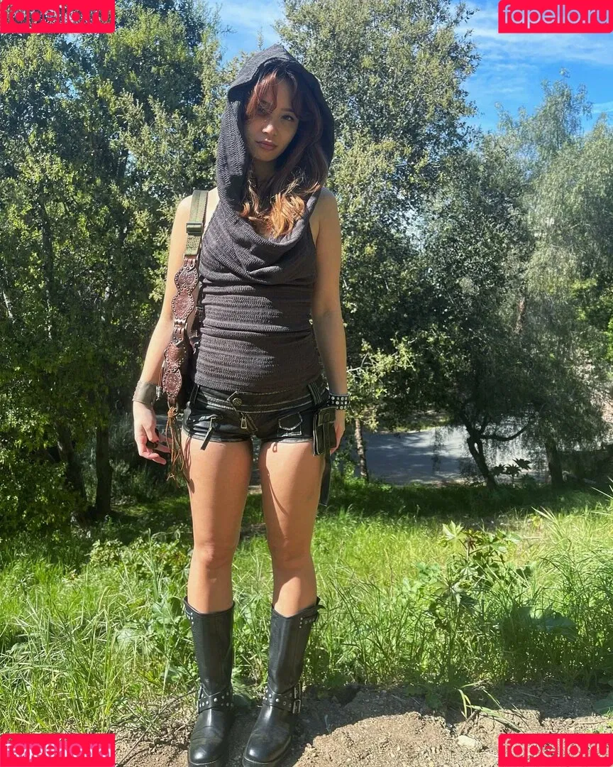 Nadia Goh Onlyfans Photo Gallery 