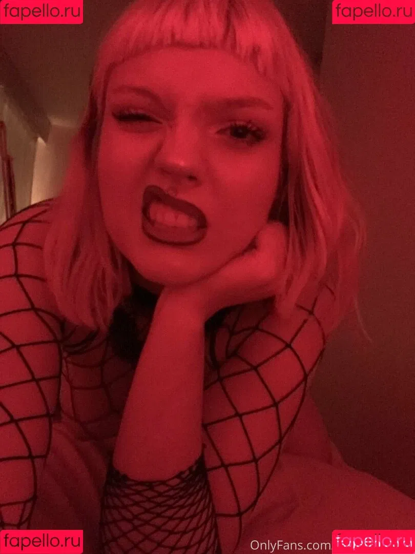 miathearthoe Onlyfans Photo Gallery 