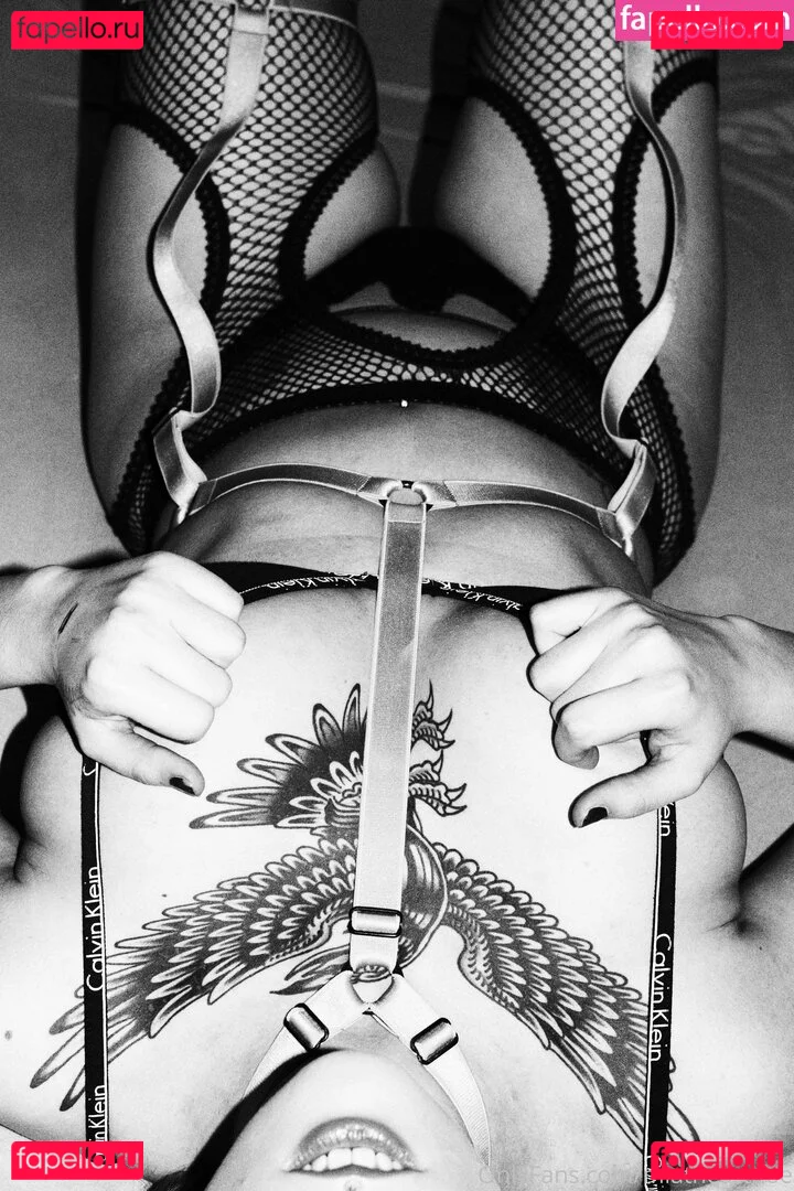 miathearthoe Onlyfans Photo Gallery 