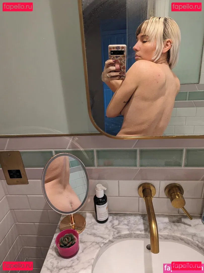 Reed Amber Onlyfans Photo Gallery 