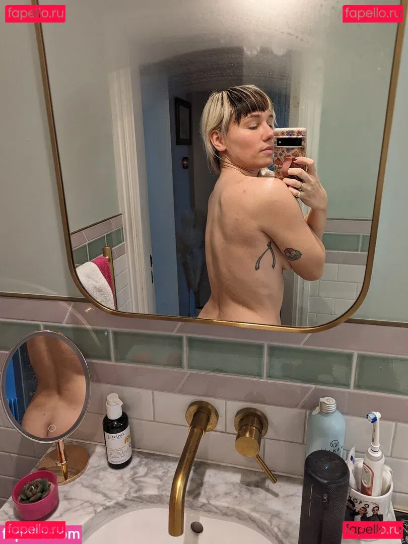 Reed Amber Onlyfans Photo Gallery 