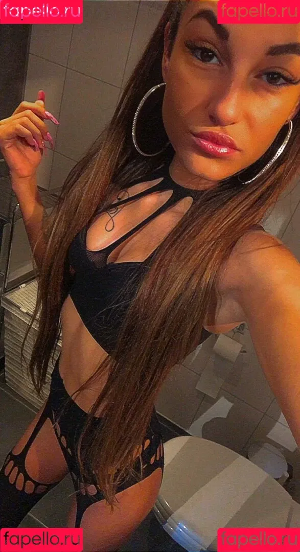Somogyi Lányok Onlyfans Photo Gallery 