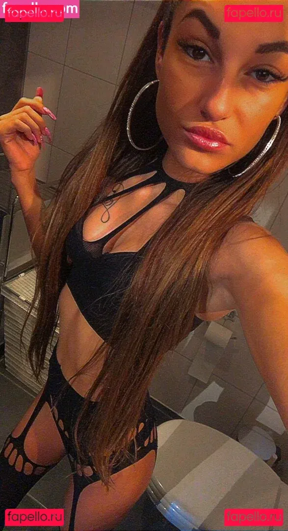 Somogyi Lányok Onlyfans Photo Gallery 