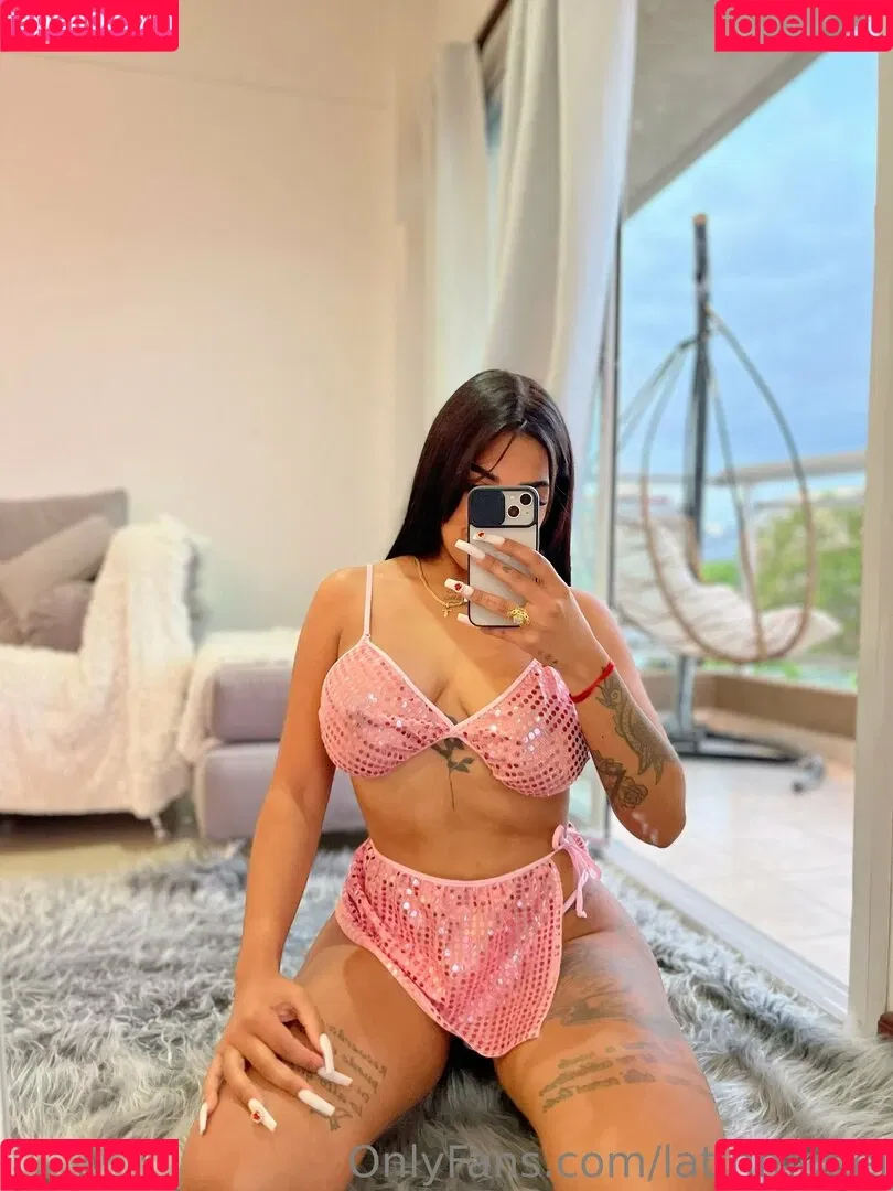 latinmodel Onlyfans Photo Gallery 