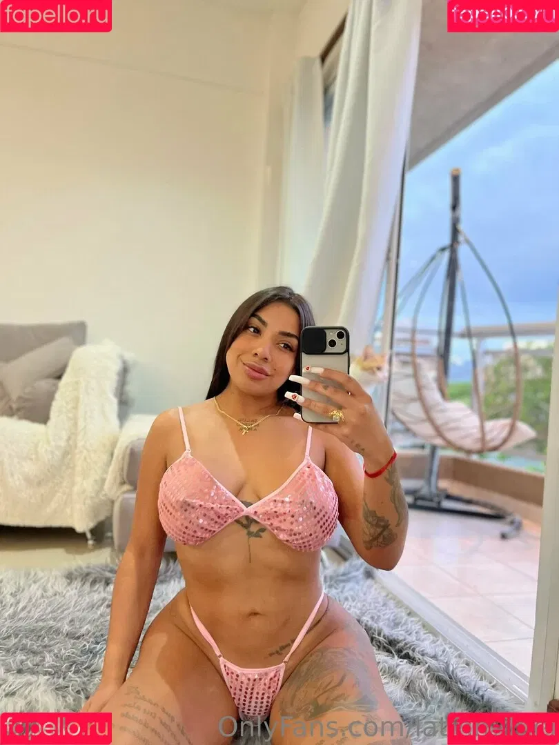 latinmodel Onlyfans Photo Gallery 