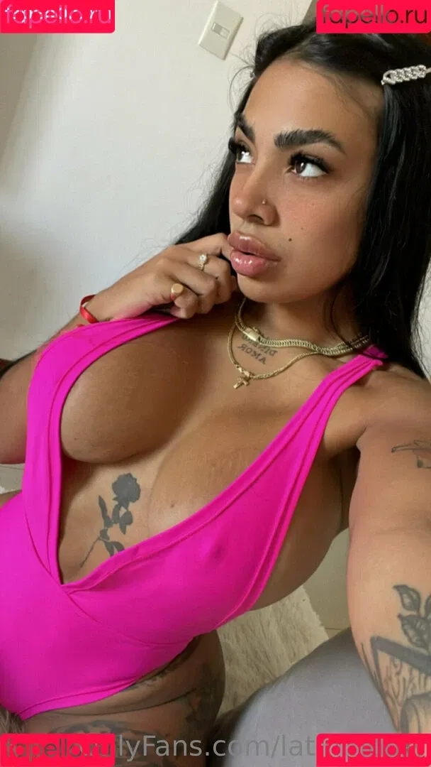 latinmodel Onlyfans Photo Gallery 