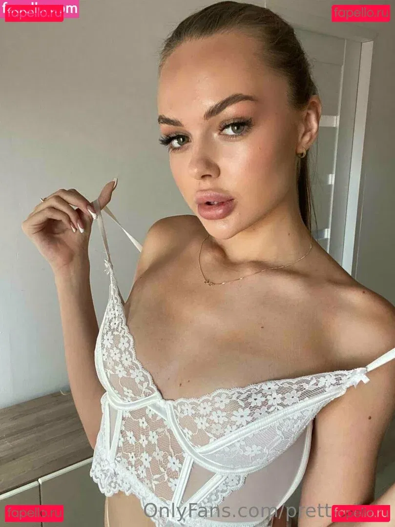 Baby IREN Onlyfans Photo Gallery 