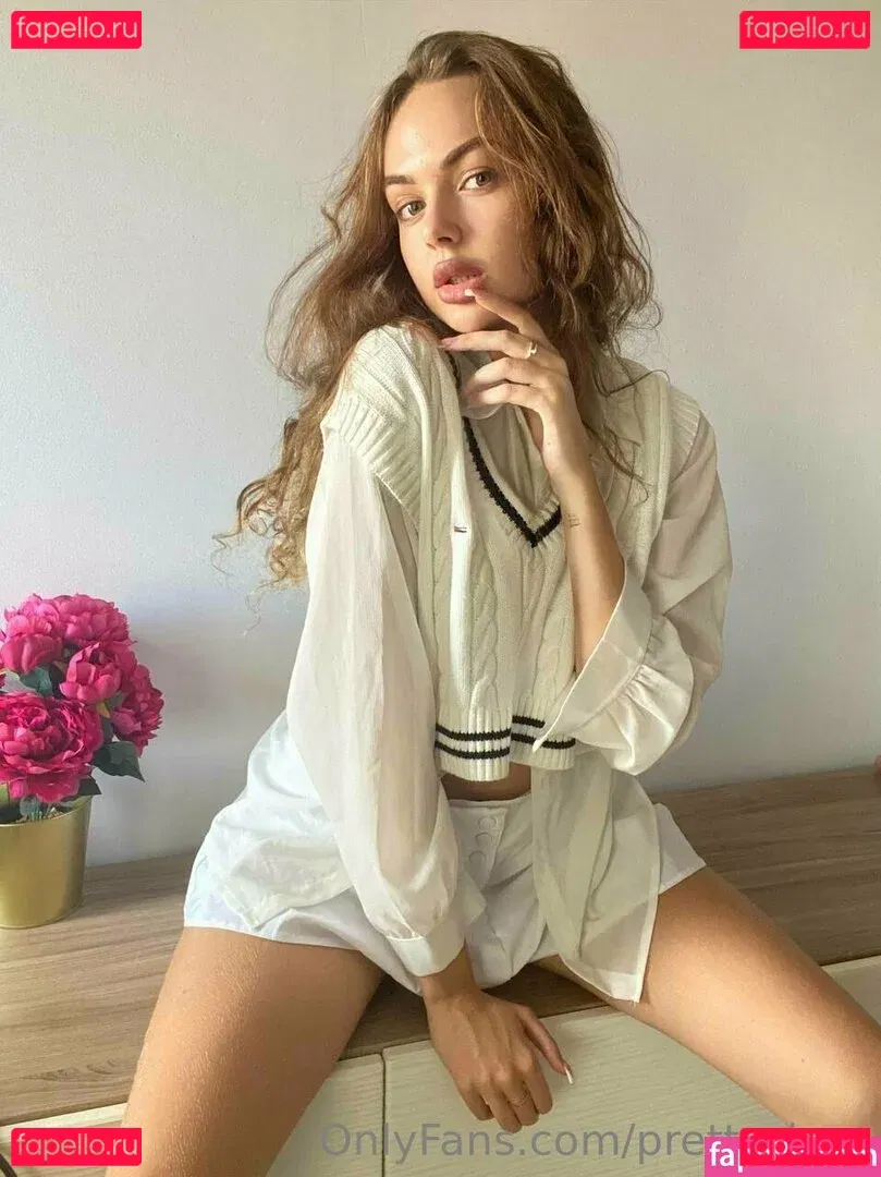 Baby IREN Onlyfans Photo Gallery 