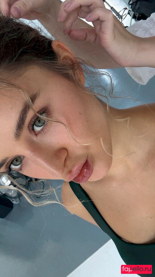 Helena Prestes Nude Onlyfans Photo 39