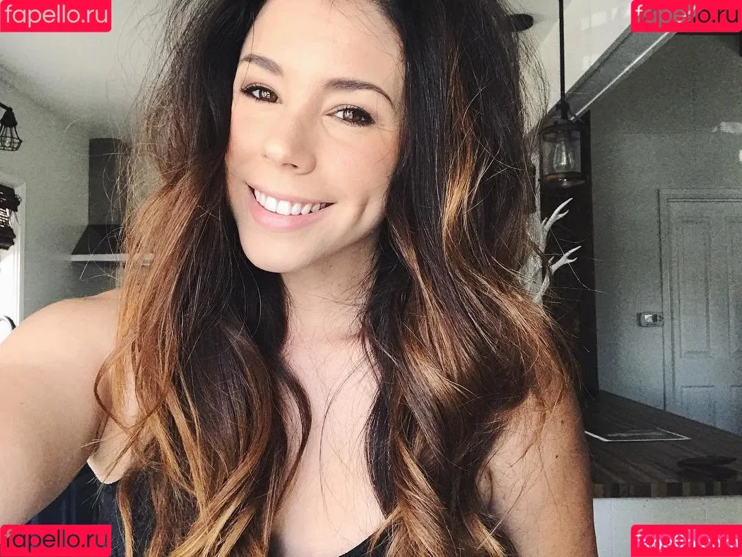 Jillian Rose Reed Onlyfans Photo Gallery 