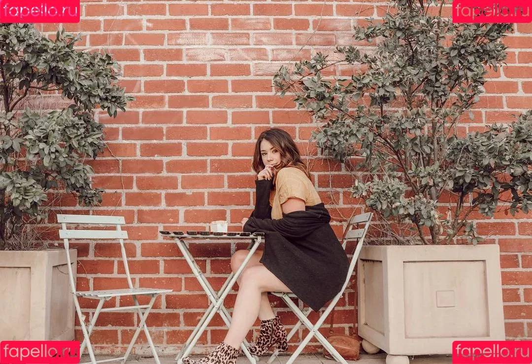 Jillian Rose Reed Onlyfans Photo Gallery 