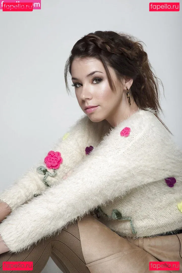 Jillian Rose Reed Onlyfans Photo Gallery 