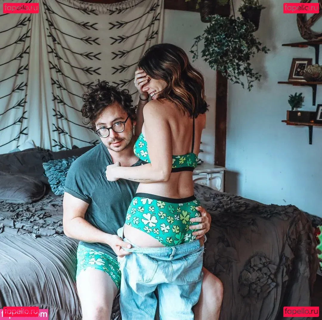 Jillian Rose Reed Onlyfans Photo Gallery 