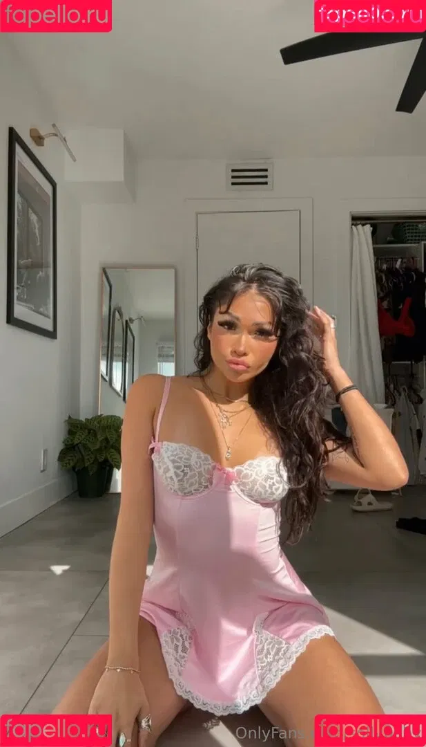sollybaby Onlyfans Photo Gallery 