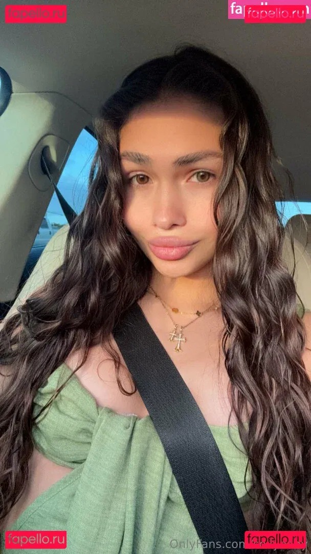 sollybaby Onlyfans Photo Gallery 